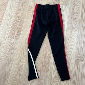 Black stretchy leggings